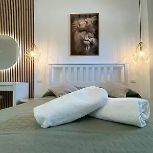 apt-la-piazzetta-194.it-romehotels.com/